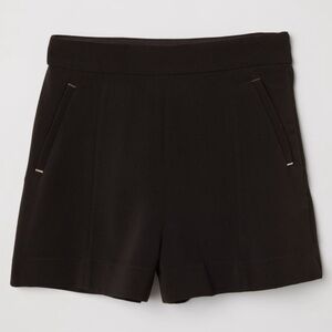 NWT High-Waisted Tailored Trouser Shorts - H&M Women’s Size 2 - Office Siren